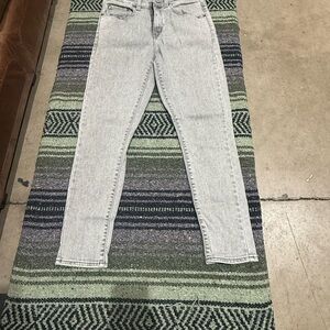 Levi's 721 Women's Light Gray Skinny Jeans 30x28